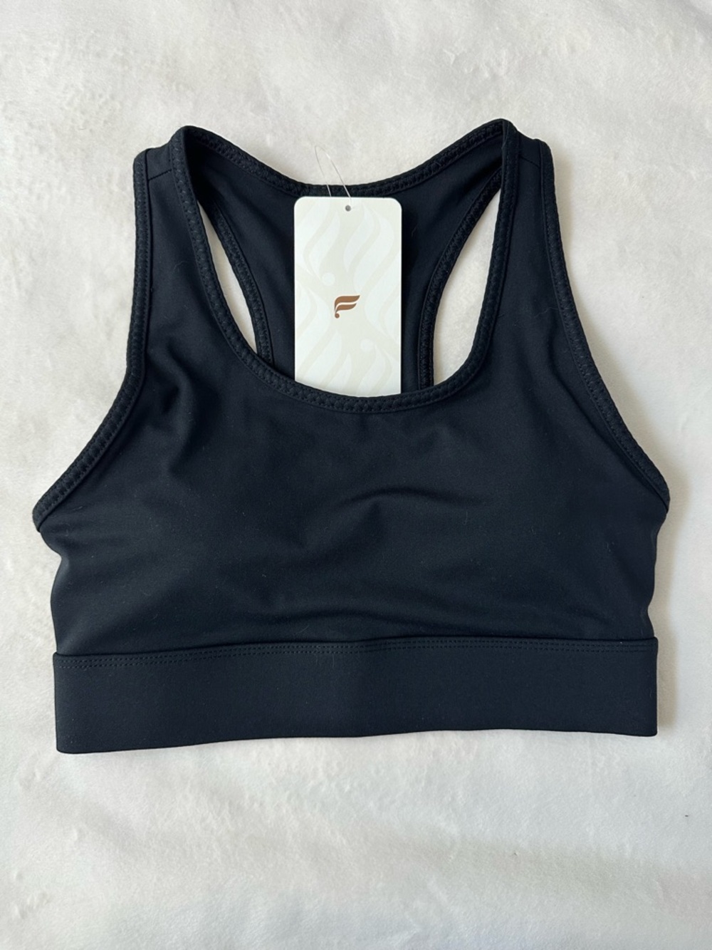 Mila medium impact sports bra with pocket - Picture 5 of 6